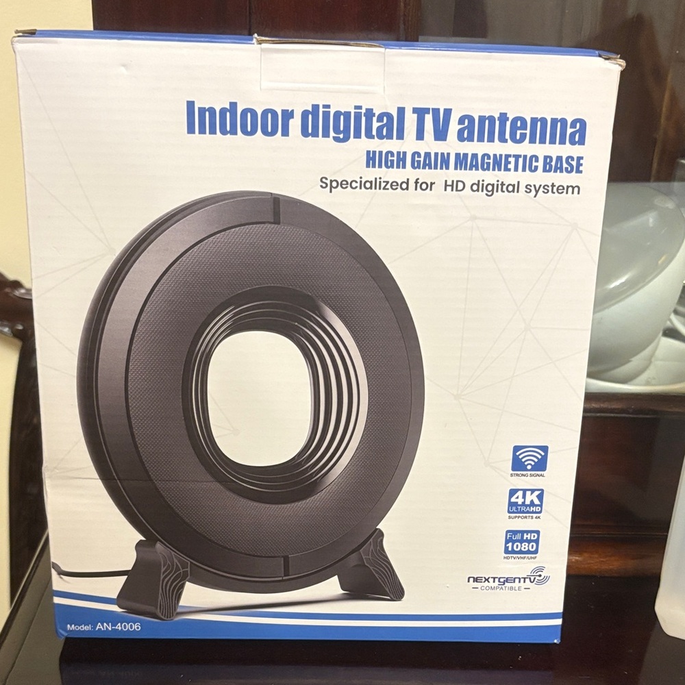 As Seen On TV Circular Indoor Antenna - Black